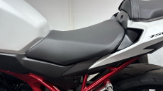 Honda CB750 Hornet (25MY)